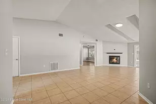 648 Munich St NW, Palm Bay, FL 32907 - Photo 4