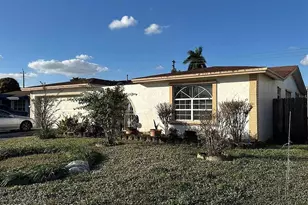 8517 Windsor Dr, Miramar, FL 33025 - Photo 2