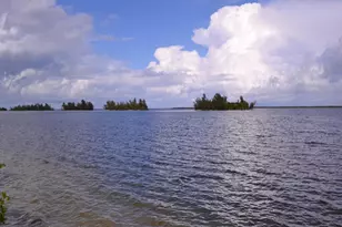 6240 E Mirror Lake Dr, Sebastian, FL 32958 - Photo 30