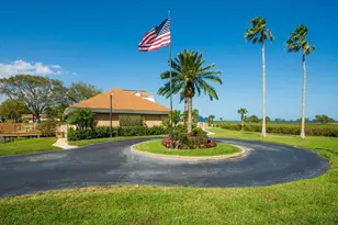 6240 E Mirror Lake Dr, Sebastian, FL 32958 - Photo 12