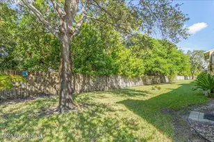 586 N Wickham Rd, Melbourne, FL 32935 - Photo 8