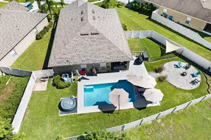 2490 Snapdragon Dr NW, Palm Bay, FL 32907 - Photo 2