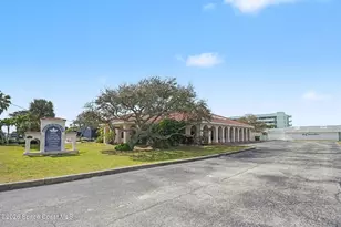 1727 N Atlantic Ave, Cocoa Beach, FL 32931 - Photo 1