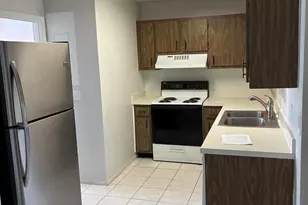 131 NE 2nd Street E, Satellite Beach, FL 32937 - Photo 6