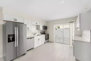 122 Central Rd, Indian Harbour Beach, FL 32937 - Photo 4