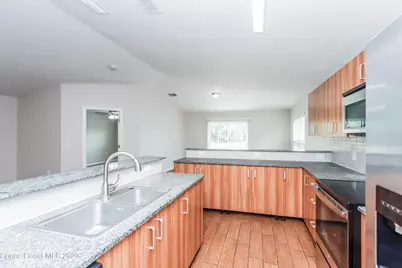 3051 Fitzpatrick Avenue SW, Palm Bay, FL 32908 - Photo 8