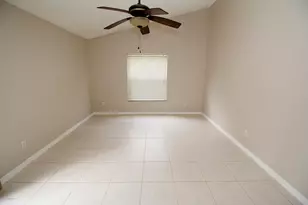 737 Kempten St NW, Palm Bay, FL 32907 - Photo 12