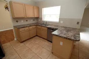 737 Kempten St NW, Palm Bay, FL 32907 - Photo 10