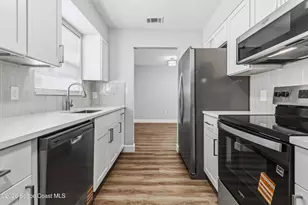 2258 Flower Tree Cir, Melbourne, FL 32935 - Photo 2