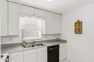 2501 Sand Trap Ln, Melbourne, FL 32935 - Photo 6