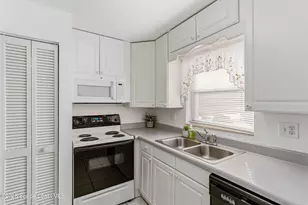 2501 Sand Trap Ln, Melbourne, FL 32935 - Photo 8