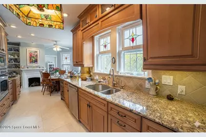 527 Indian River Avenue, Titusville, FL 32796 - Photo 6