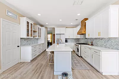 165 Island View Drive, Indian Harbour Beach, FL 32937 - Photo 2