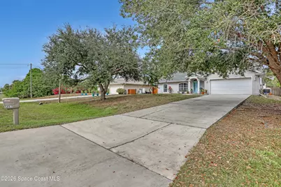 457 Saint Andre Boulevard SW, Palm Bay, FL 32908 - Photo 2