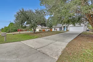 457 Saint Andre Blvd SW, Palm Bay, FL 32908 - Photo 2