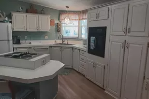 927 Dogwood Dr, Barefoot Bay, FL 32976 - Photo 10