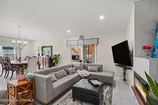 215 Mcclain Dr, West Melbourne, FL 32904 - Photo 2