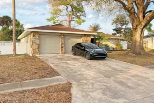 4205 Grovewood Ln, Titusville, FL 32780 - Photo 4