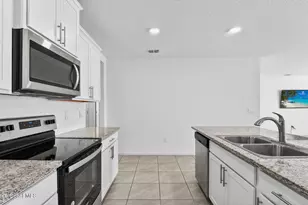 7114 Topaz Dr, Grant-Valkaria, FL 32949 - Photo 10