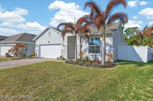 3011 Bobby Jones St, West Melbourne, FL 32904 - Photo 4