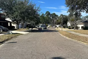 12186 Pebble Point Dr E, Jacksonville, FL 32218 - Photo 4