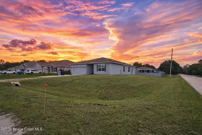 8975 102nd Avenue, Vero Beach, FL 32967 - Photo 2