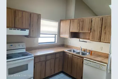 3725 Brentwood Court, Melbourne, FL 32935 - Photo 4