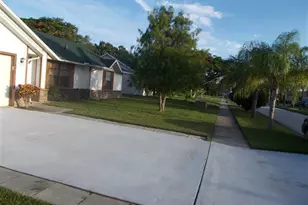 1220 Ambra Dr, Melbourne, FL 32940 - Photo 2