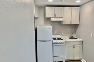 1625 Elizabeth St, Melbourne, FL 32901 - Photo 2