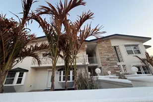 154 Crescent Beach Dr, Cocoa Beach, FL 32931 - Photo 2