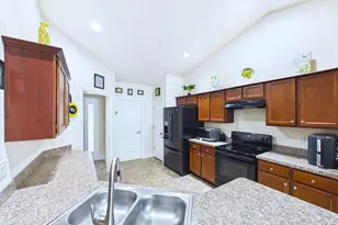 490 Tuloma Ave SW, Palm Bay, FL 32908 - Photo 8