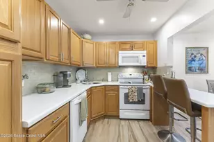 421 Pine Glen Ln, Lake Worth, FL 33467 - Photo 14