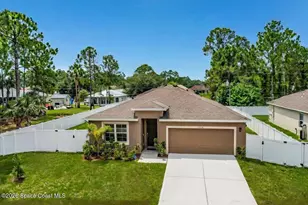 458 Haleybury St SW, Palm Bay, FL 32908 - Photo 2
