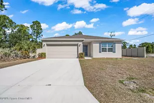 395 Sherman St SE, Palm Bay, FL 32909 - Photo 2