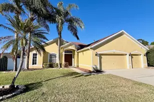 331 Castlewood Ln, Rockledge, FL 32955 - Photo 2