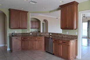 1437 Pineapple Ave, Melbourne, FL 32935 - Photo 16