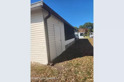 1334 Barefoot Circle N, Barefoot Bay, FL 32976 - Photo 6