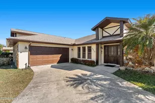 2213 Woodlawn Cir, Melbourne, FL 32934 - Photo 4