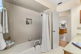 2213 Woodlawn Cir, Melbourne, FL 32934 - Photo 36