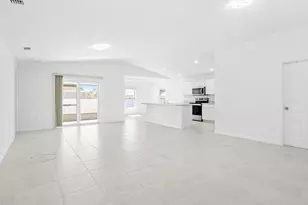 518 Gantry St SW, Palm Bay, FL 32908 - Photo 4