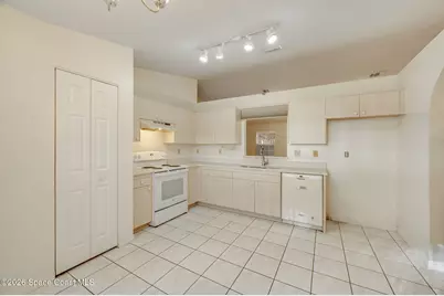 5601 Banos Avenue, Cocoa, FL 32927 - Photo 10