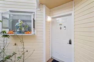 1800 Charlesmont Dr, Melbourne, FL 32903 - Photo 4