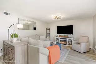 594 N Wickham Rd, Melbourne, FL 32935 - Photo 6