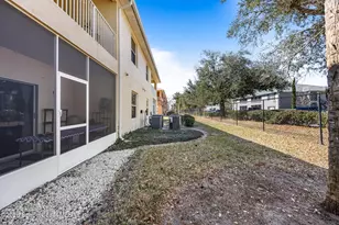 1020 Venetian Dr, Melbourne, FL 32904 - Photo 28