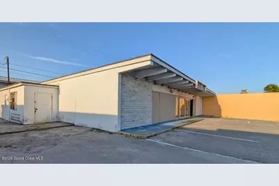 215 Fifth Avenue, Melbourne Beach, FL 32951 - Photo 4