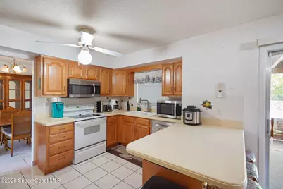 607 Dundee Circle, West Melbourne, FL 32904 - Photo 14