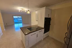 189 Cambridge Ln, Melbourne, FL 32935 - Photo 6
