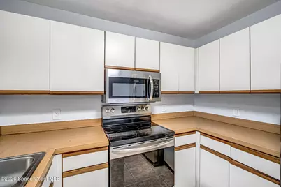 7815 Maplewood Drive #701, Melbourne, FL 32904 - Photo 8