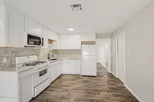 2373 Pawnee Dr, Melbourne, FL 32935 - Photo 6