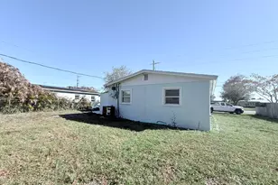 2556 Sarno Rd, Melbourne, FL 32935 - Photo 22